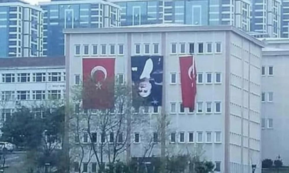 ''Eμφύλιος'' στην Τουρκία: ''Αποκαθηλώνουν'' τον σφαγέα Κεμάλ στην Τραπεζούντα - Ξεκίνησε ο ''πόλεμος'' Ερντογανικών-Κεμαλιστών